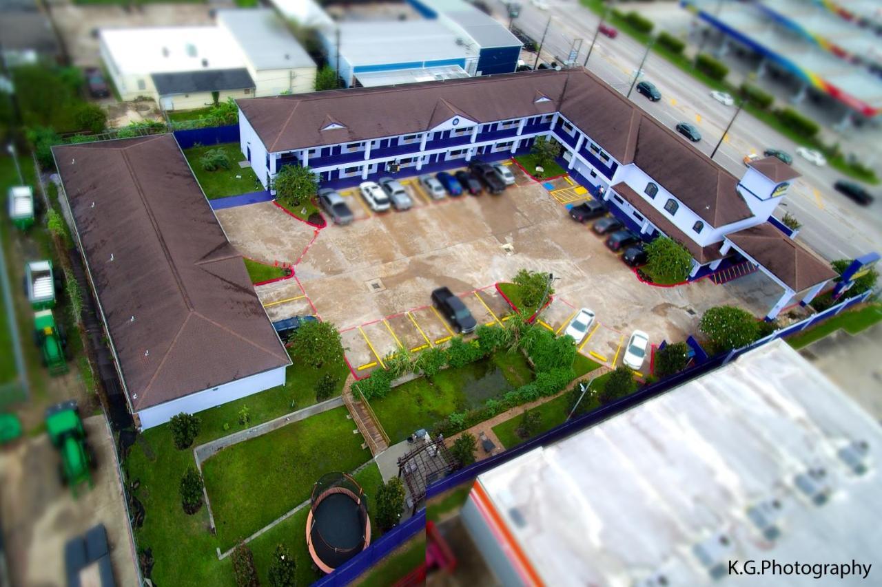 Scottish Inn And Suites Houston-Jones Road Louetta Exteriör bild