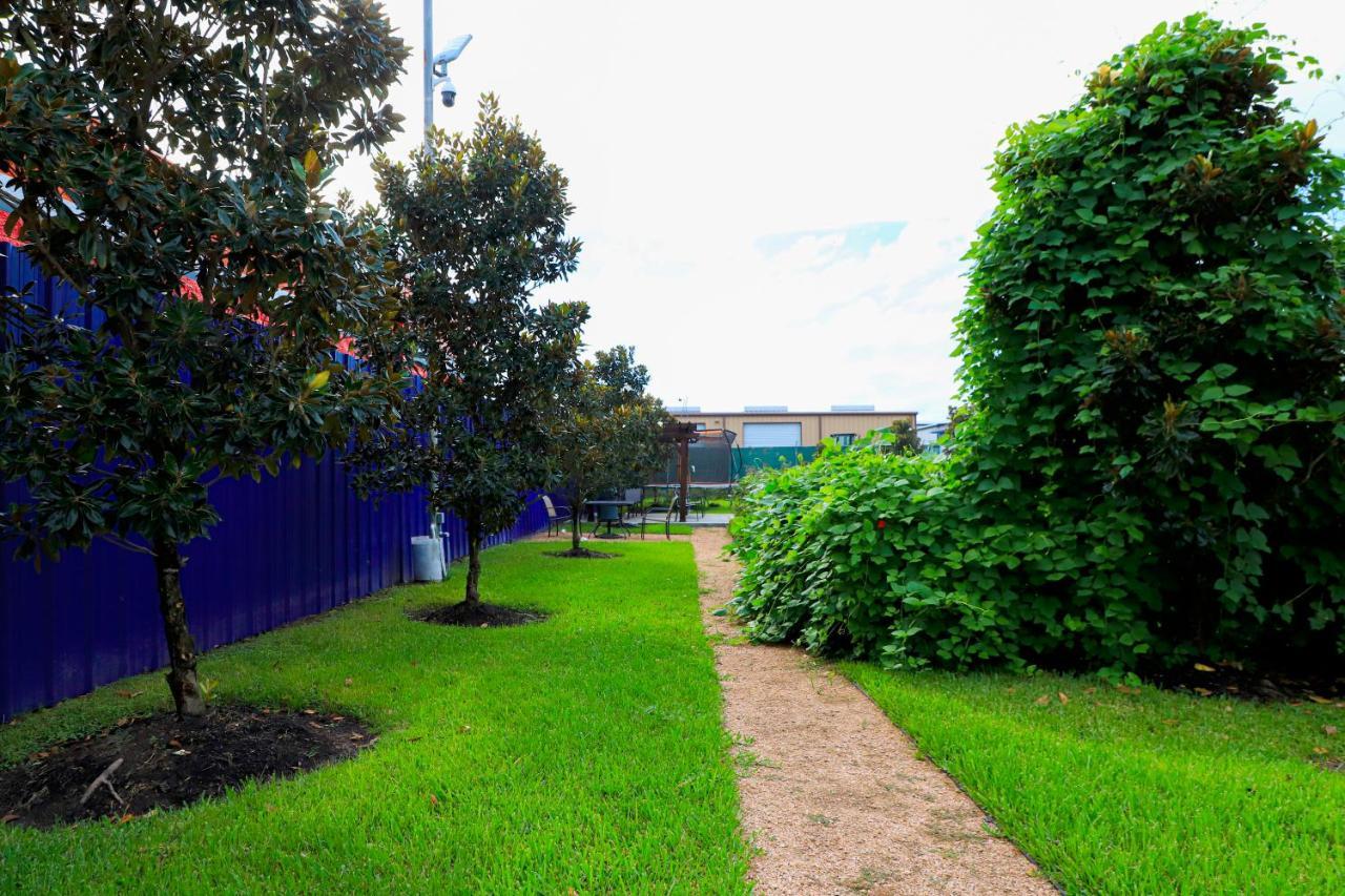 Scottish Inn And Suites Houston-Jones Road Louetta Exteriör bild